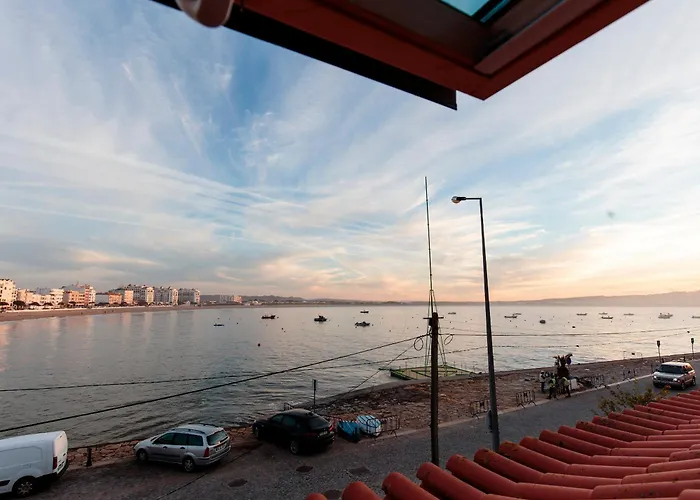 Casa Azul Do Cais * São Martinho do Porto